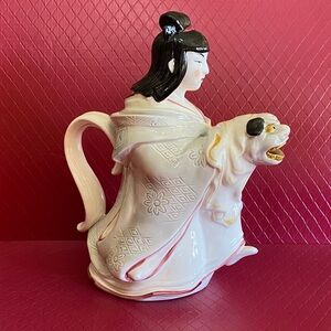 Vintage kabuki Sigma Taste Setter tea pot. Made in Japan.